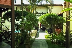 Courtyard - OYO Hotel do Descobrimento (Porto Seguro)