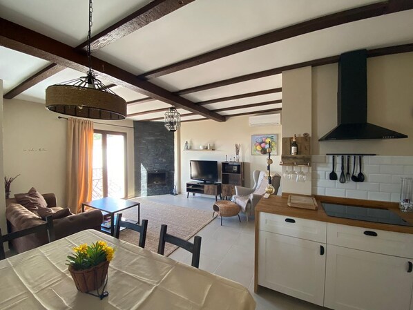 Interior - Rural Accommodation El Refugio (genaguacil)