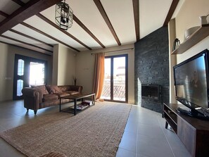 TV, fireplace, Netflix, streaming services