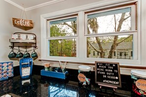 Lägenhet - 2 sovrum | Eget kök | Stort kylskåp, mikrovågsugn, ugn och kaffe- och tebryggare