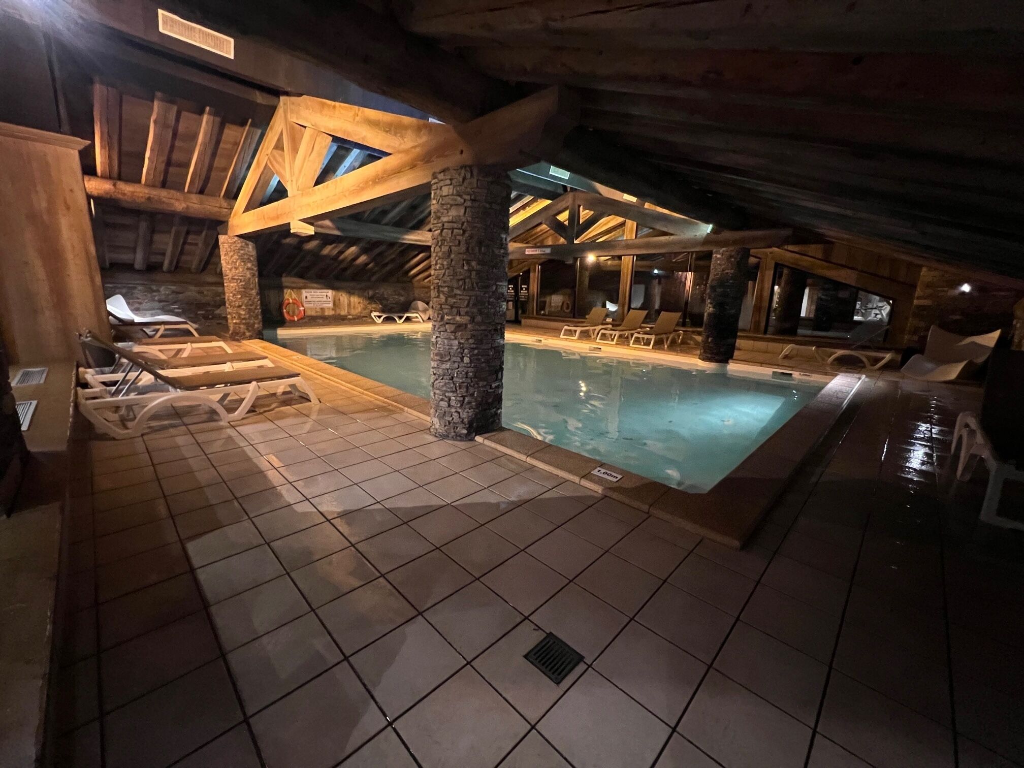 Piscine couverte, piscine chauffée