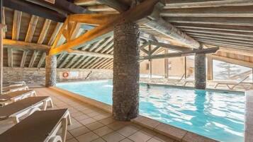 Piscine couverte, piscine chauffée