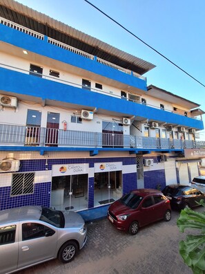 Fachada da propriedade