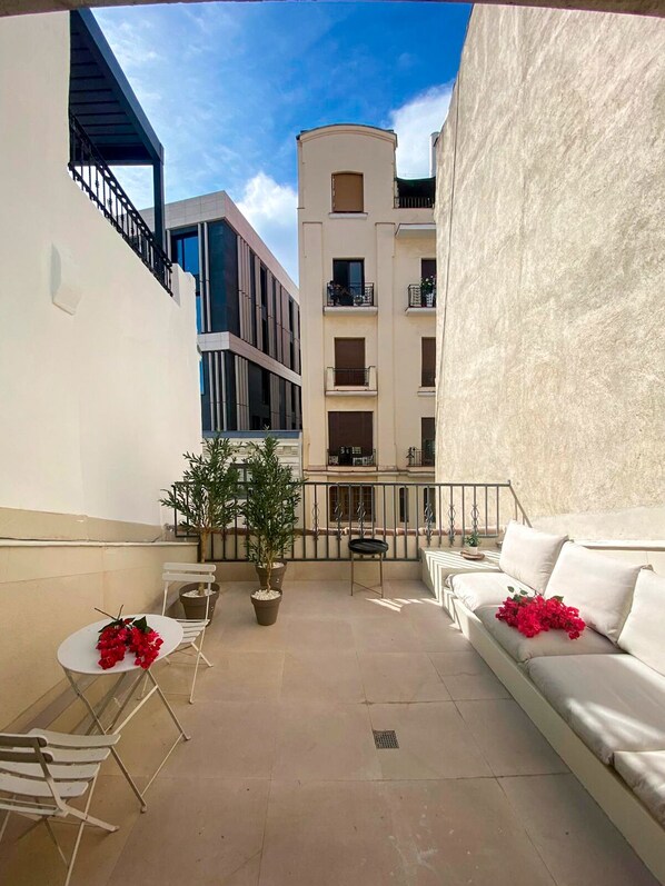 Deluxe-Penthouse, 2 Schlafzimmer | Terrasse/Patio