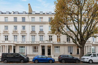 Unique flat near Crescent Garden