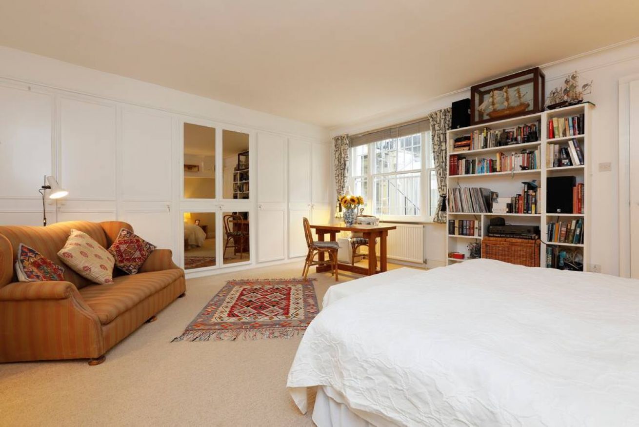 2 bedrooms, soundproofing, iron/ironing board, WiFi