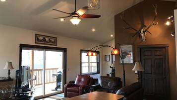 智能電視、書籍