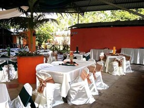 Outdoor wedding area - Hotel Maguey (Puerto Viejo)