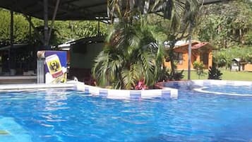Alberca al aire libre