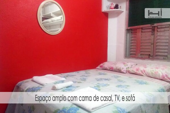 Minibar, free WiFi, bed sheets
