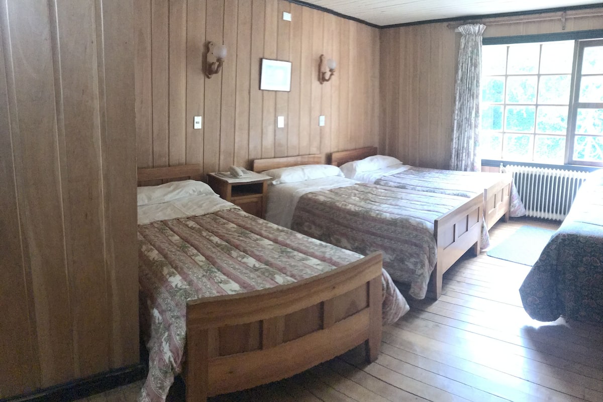 Superior Triple Room | Bed sheets
