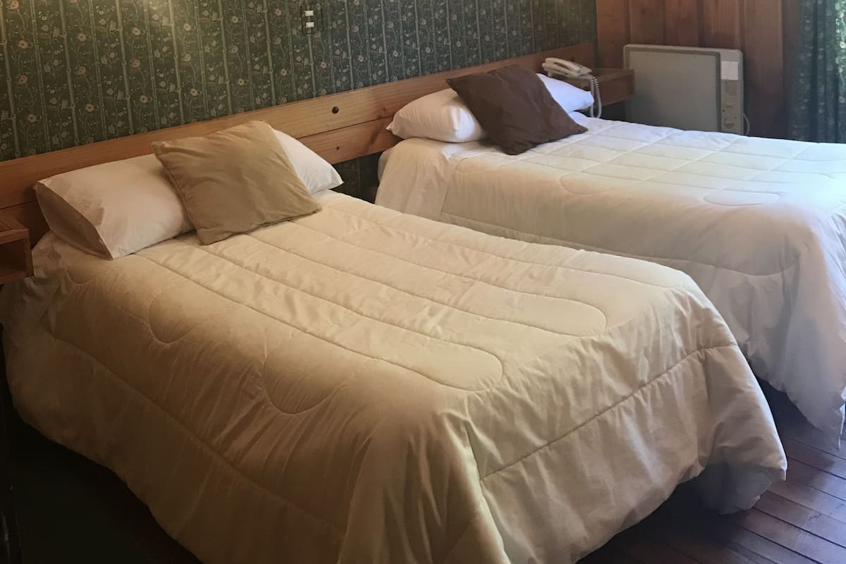Standard Twin Room | Bed sheets