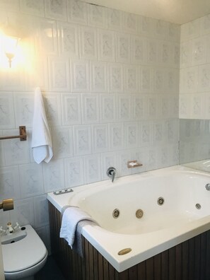 Innendørs boblebad