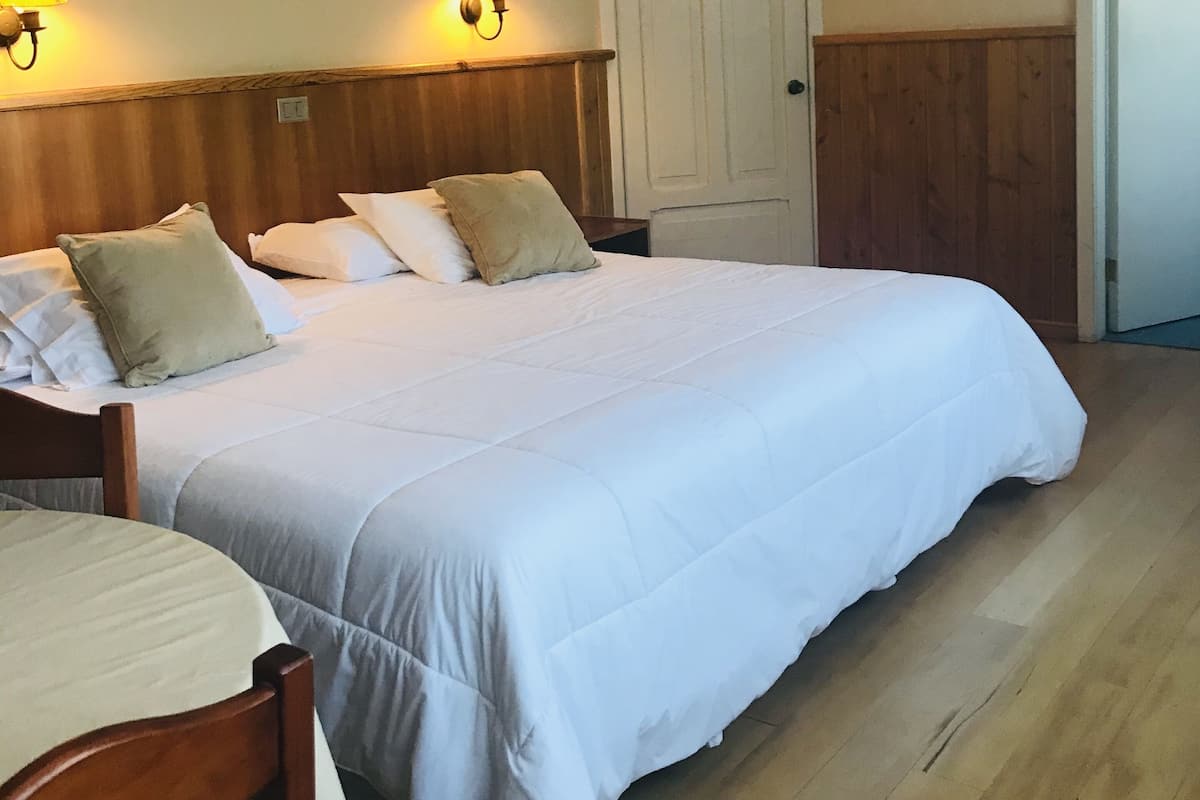 Chambre Supérieure Double ou avec lits jumeaux