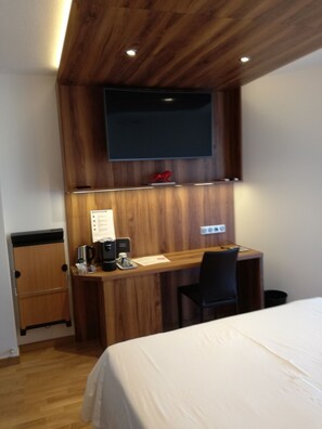 1 غرفة نوم ومكواة/لوح كي وخدمة الإنترنت وملاءات أسرّة