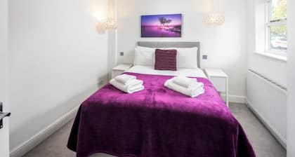 Stunning flat with garden in West London