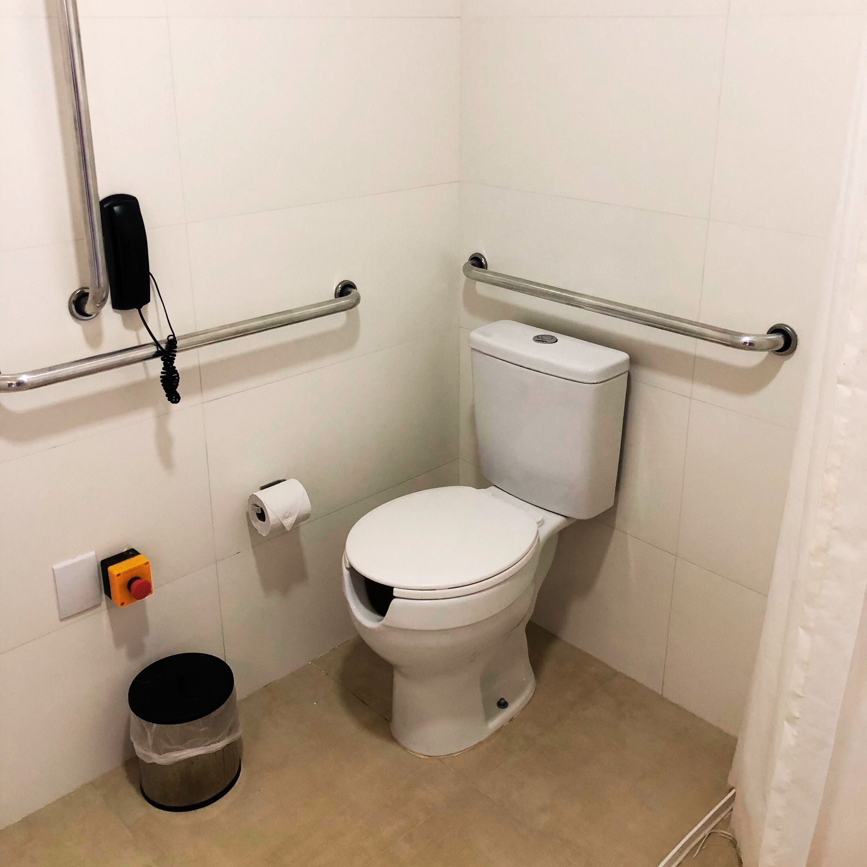 standard room | bathroom | shower, free toiletries, hair dryer, towels