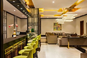 Cafe - Ramada by Wyndham Makkah Zad Al Rawda (Makkah)