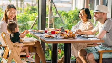Daily buffet breakfast for a fee