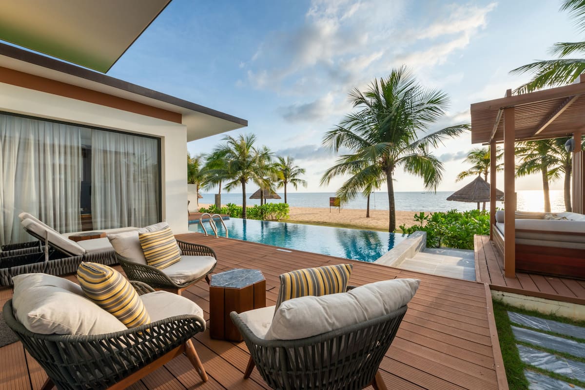 Three bedroom Villa with Private Pool - Beach Front | 3 bedrooms, minibar, in-room safe, individually decorated