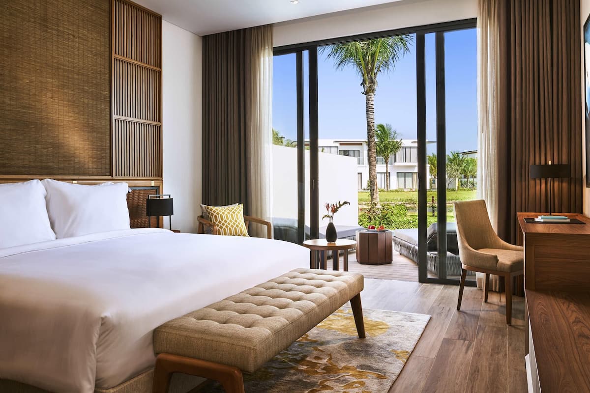 3 bedrooms, minibar, in-room safe, individually decorated