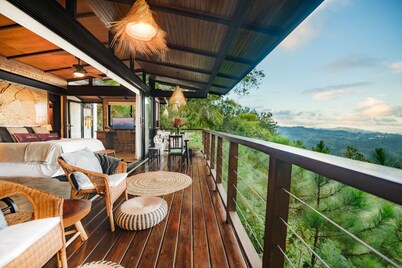 BEAUTIFUL GUEST HOUSE WITH MAGNIFICENT PANORAMIC VIEWS