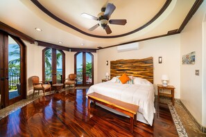 9 habitaciones y caja de seguridad en la habitación 