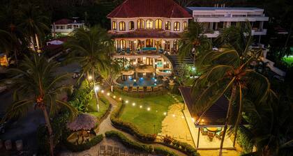 Beachfront Mansion w/Private Chef, sleeps up to 26 - Casa Taj 9 BR