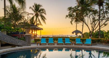 Playa Potrero - impressive 9 BR beachfront villa: Casa Taj