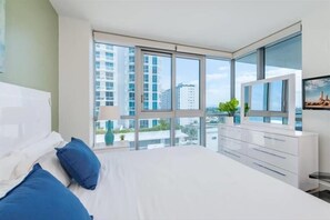 1 bedroom, desk, iron/ironing board, free WiFi
