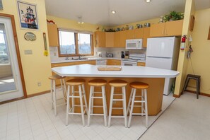 Fridge, microwave, oven, stovetop - Block N Tackle 🏖️ Semi-Oceanfront, 4 BR Property with easy Beach Access 🏖️ (Southern Shores)