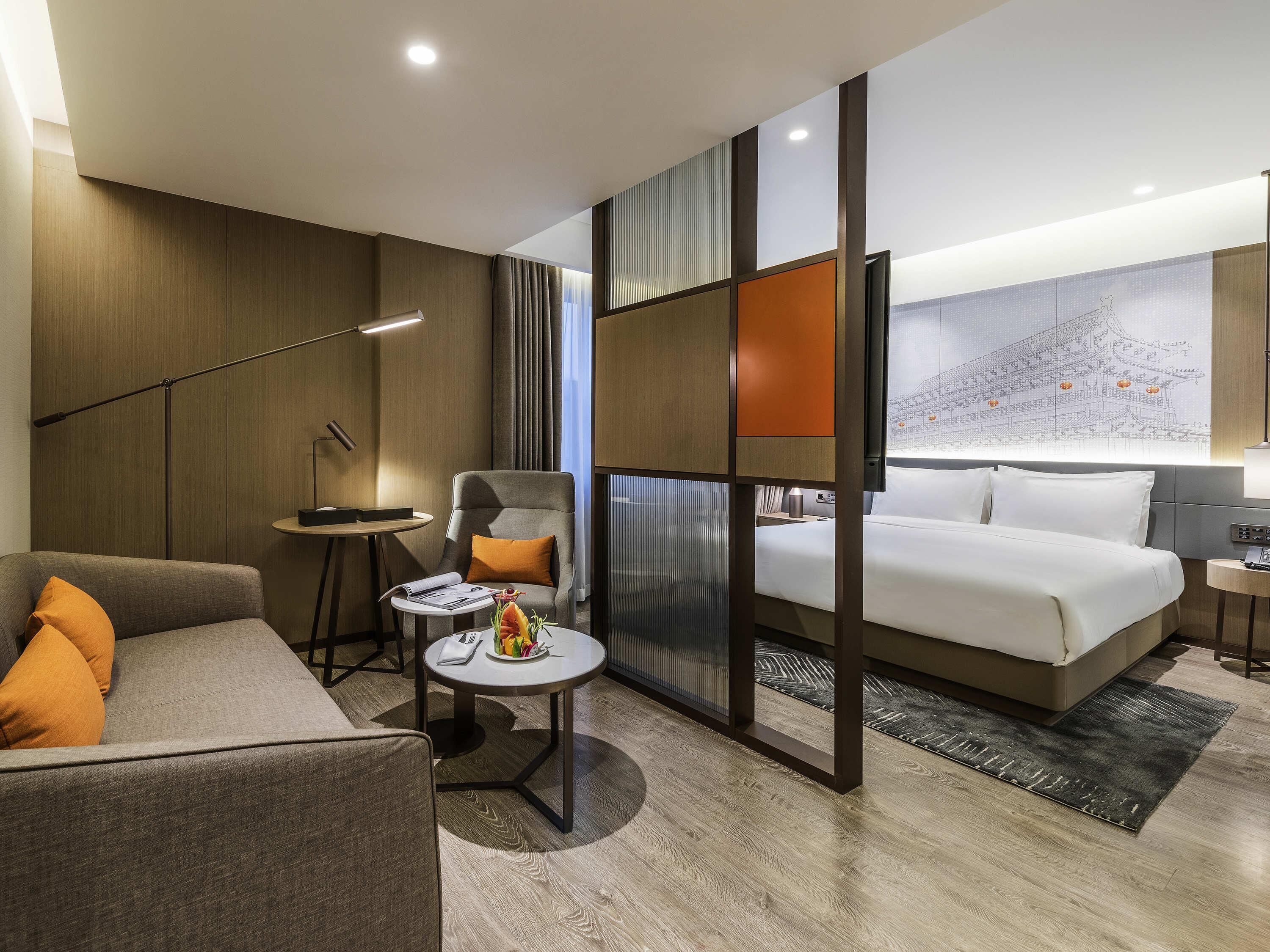 Basic Room, 1 King Bed (Privilege) | Down duvets, minibar, in-room safe, blackout curtains