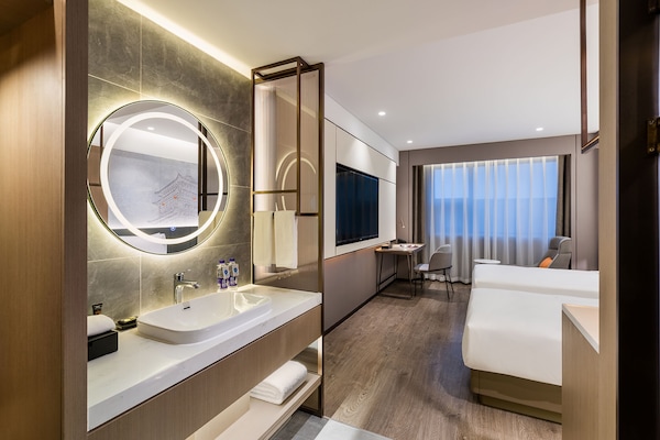 Superior Room, 2 Twin Beds | Bathroom | Shower, rainfall showerhead, hair dryer, bathrobes