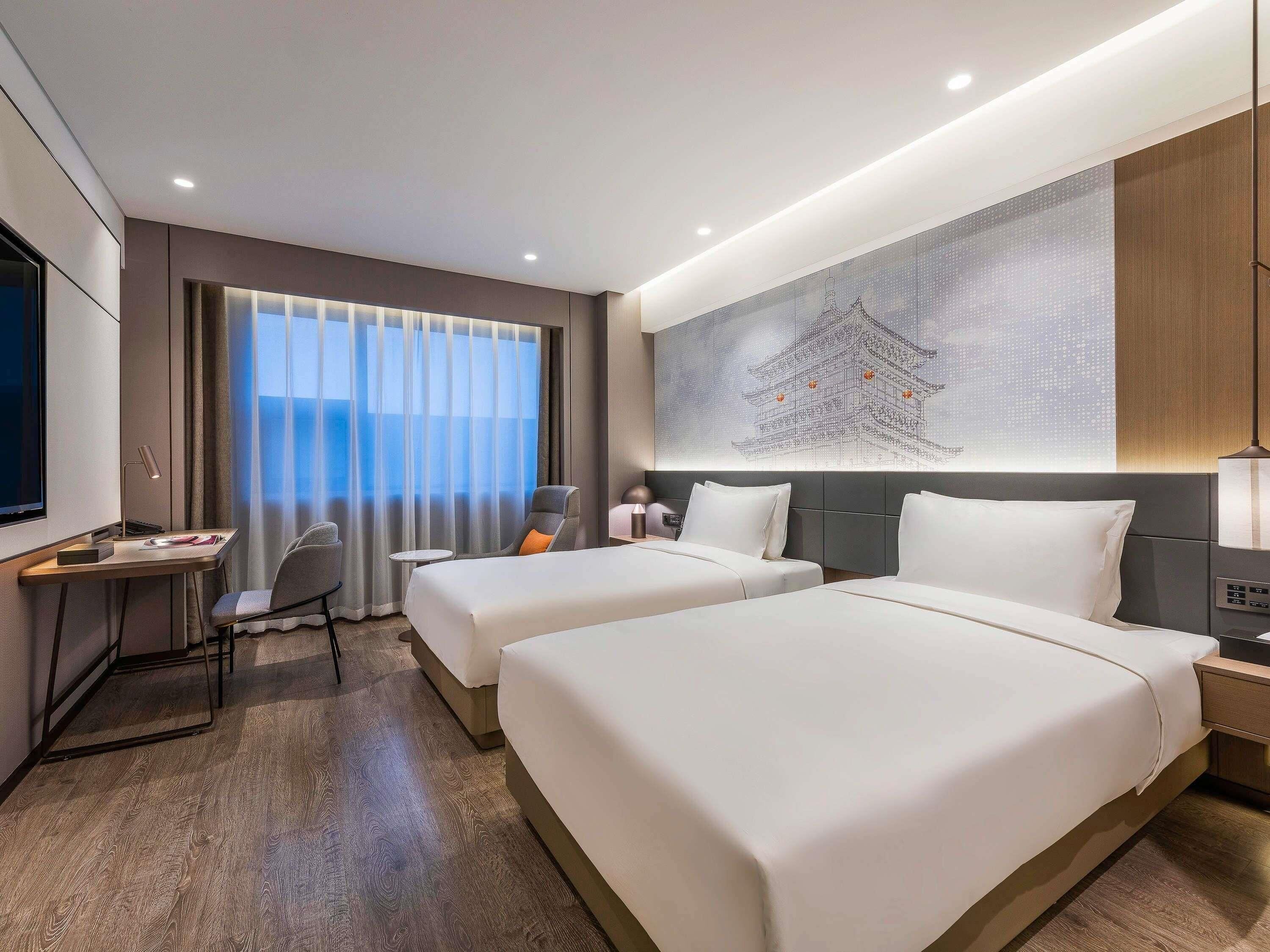 Deluxe Room, 2 Single Beds | Down duvets, minibar, in-room safe, blackout curtains