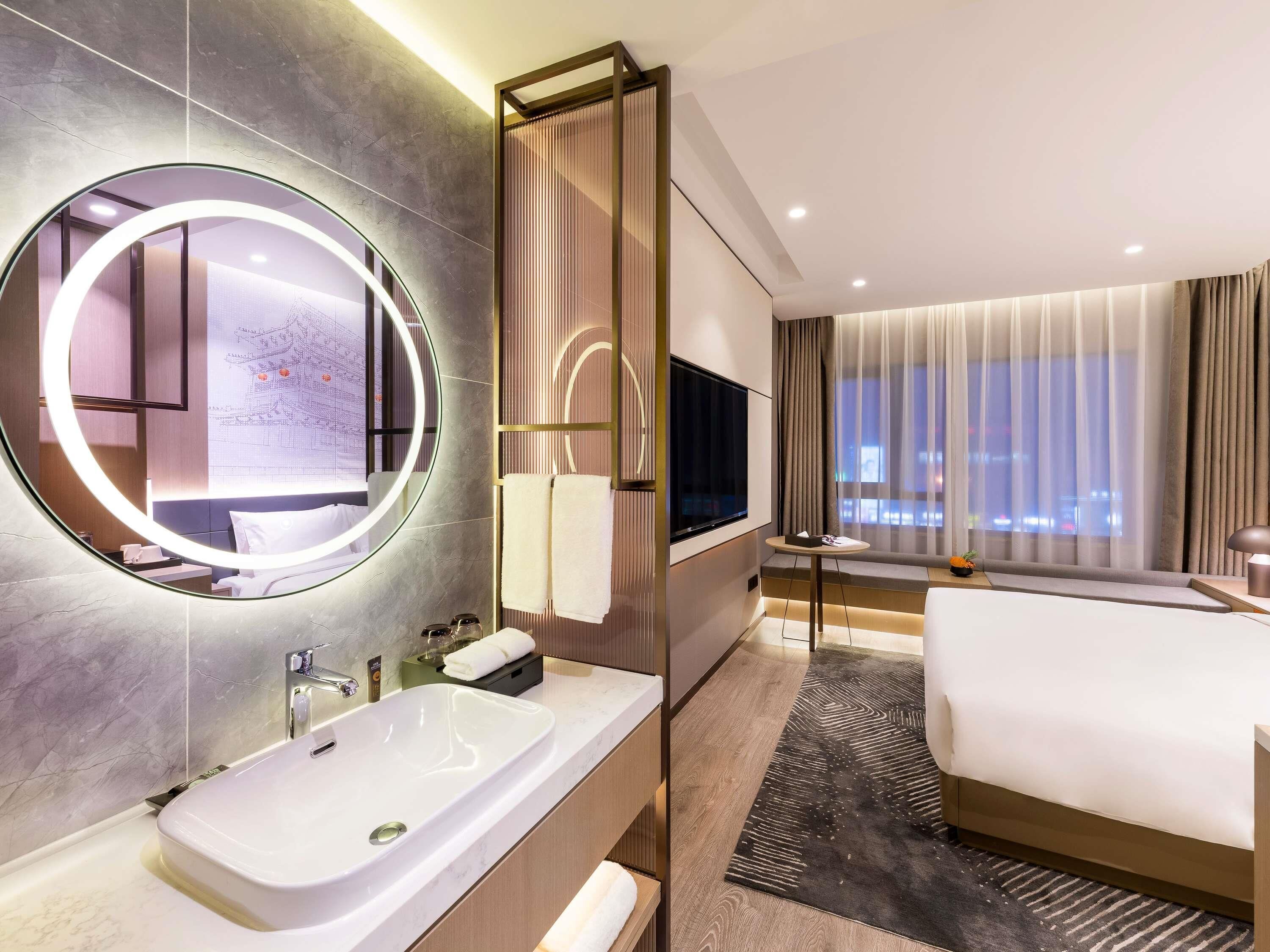 Superior-Zimmer, 1 King-Bett | Daunenbettdecken, Minibar, Zimmersafe, Verdunkelungsvorhänge