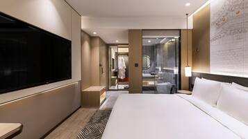 Standard Room, 1 King Bed | Down comforters, minibar, in-room safe, blackout drapes