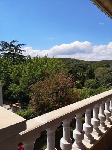 Maison avec piscine privée et jardin à 7 minutes à pied de la plage.