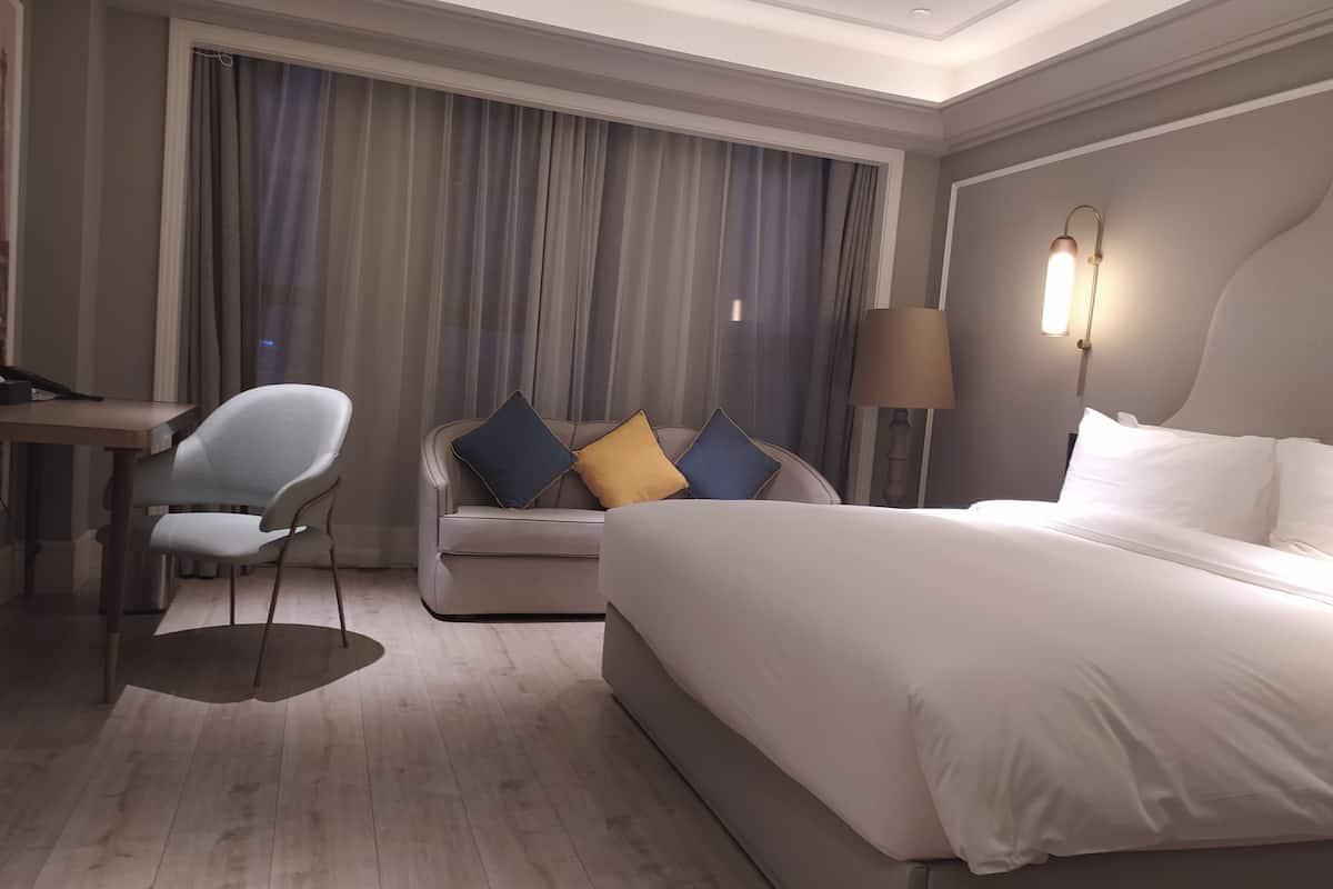 Superior Room, 1 King Bed | Minibar, individually furnished, desk, blackout curtains