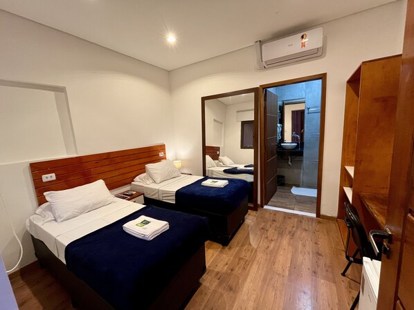 Design Double or Twin Room | Peralatan tempat tidur premium, bar mini, dihias secara berasingan 