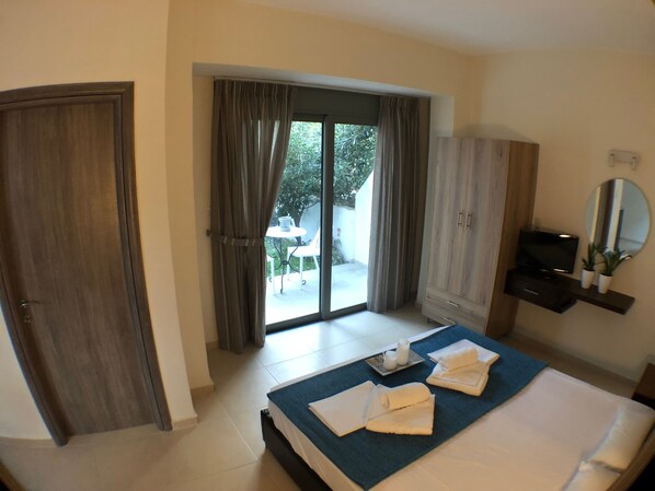 1 bedroom, iron/ironing board, WiFi