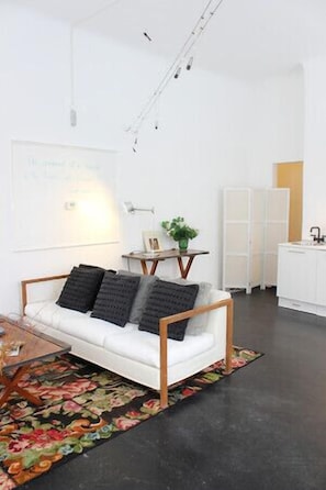 Smart-TV, Bücher, Videothek