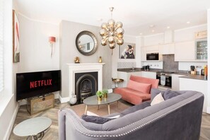 TV, fireplace, offices