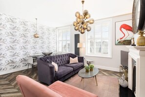 TV, fireplace, offices