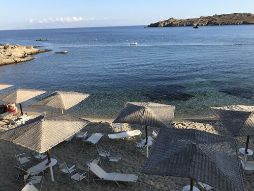  APOLLON VILLA VOR DEM MEER, STRAND + POOL, IN EINEM PRIVATEN RESORT