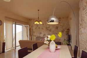 Dining - M&N Luxury, view and family apartment (Mades)