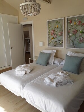 8 habitaciones, wifi y ropa de cama 