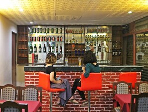 Bar (on property) - Hotel Pomelo House (Kathmandu)