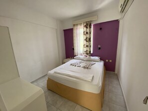 Villa familiar, vistas a la montaña | Ropa de cama de alta calidad, escritorio, tabla de planchar con plancha