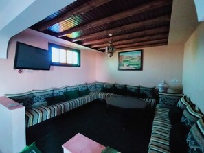 Living area - Riad for rent near mirleft (Tamlalte)