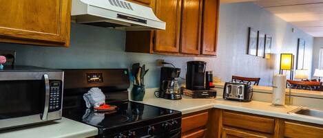 Køleskab, mikrobølgeovn, ovn, opvaskemaskine